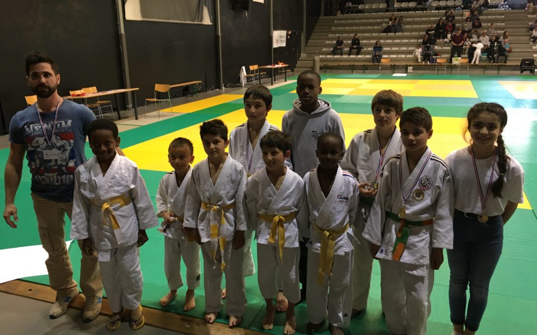 TOURNOI LABELLISE LORMONT POUSSINS BENJAMINS MINI POUSSINS